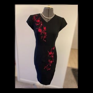 Maggy London Petites size 2 fitted/pencil dress